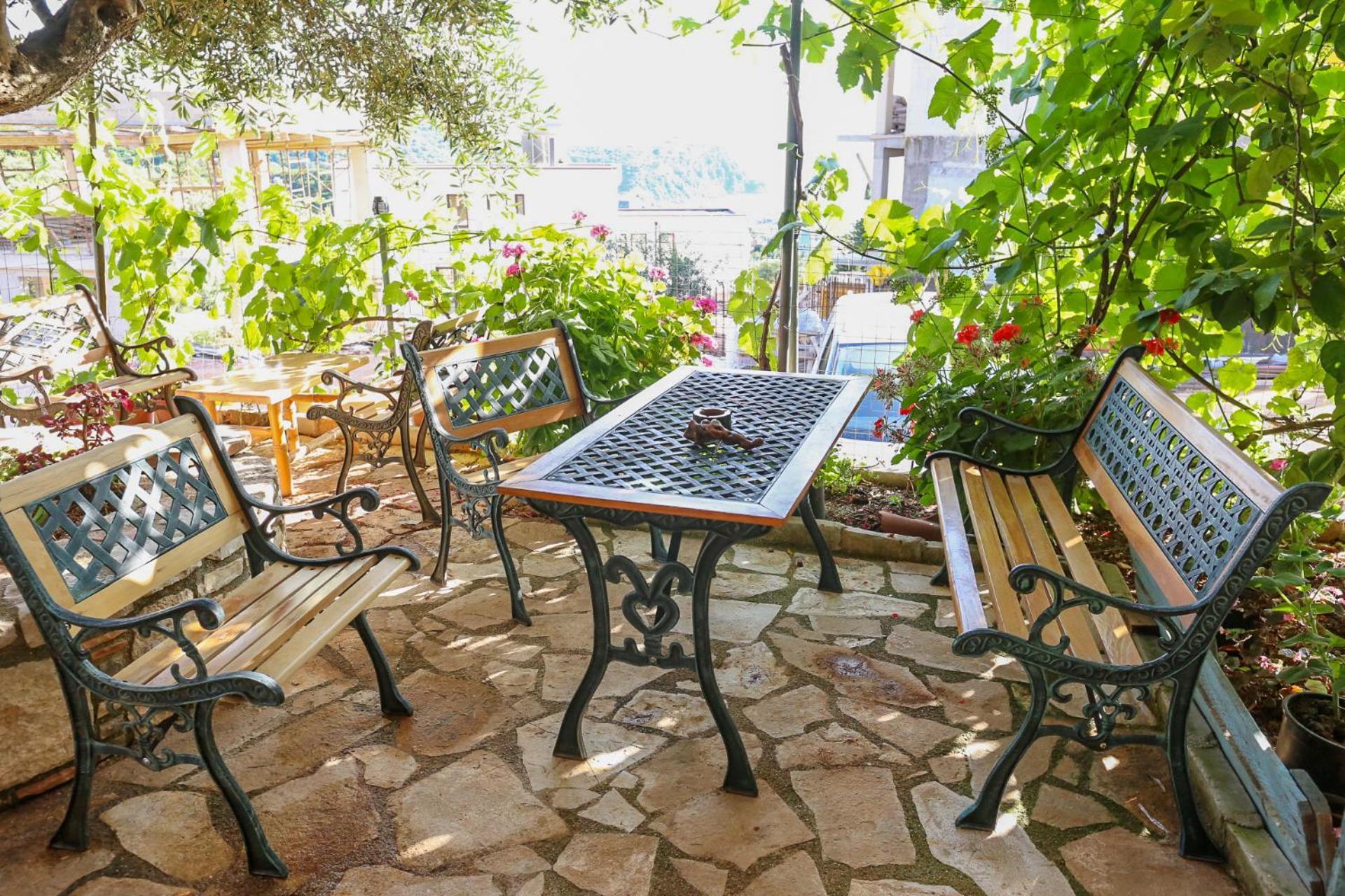 Motel Holiwood Himare Esterno foto