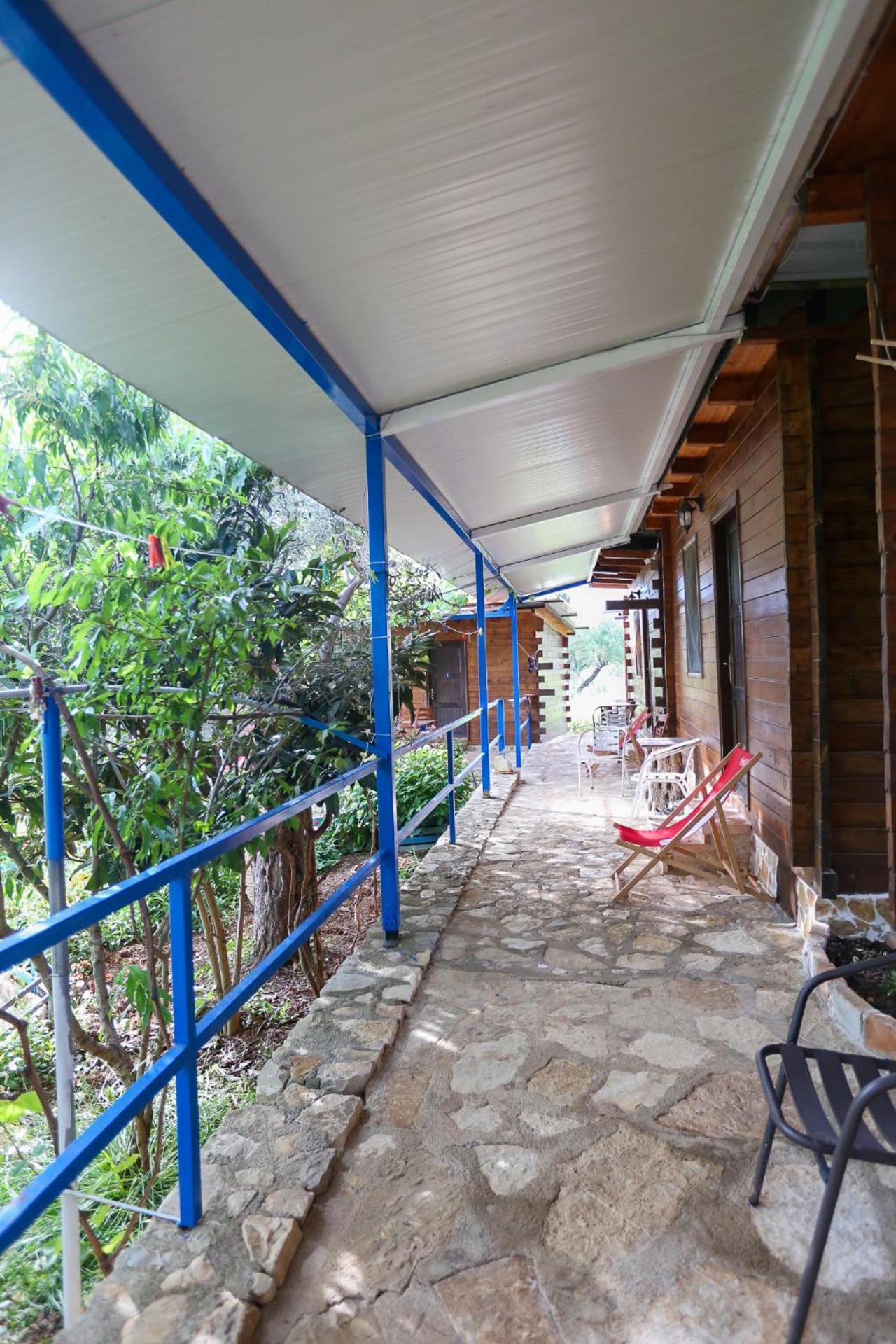 Motel Holiwood Himare Esterno foto